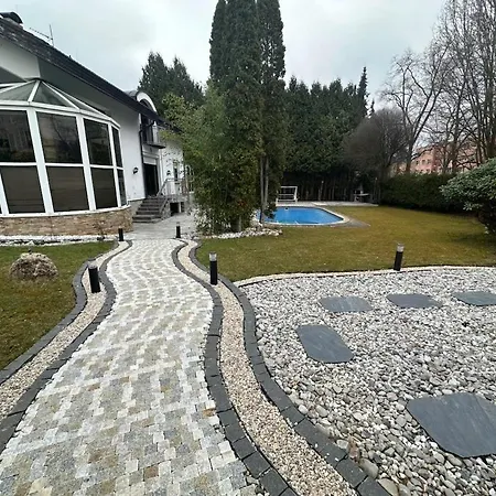아파트 Near Prague Kamenice (Prague-East)