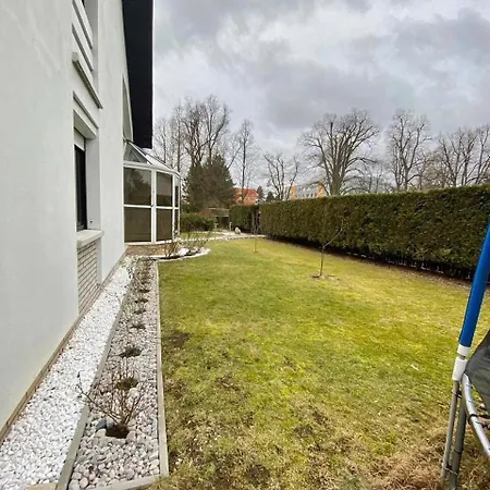 With Swimming Pool Near Prague Apartment Kamenice (Prague-East)
