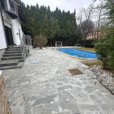 Near Prague 아파트 *